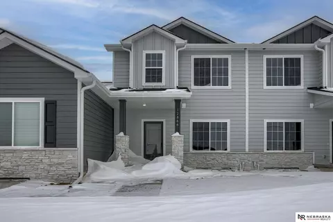 4630 Schilling Ct, Bellevue, NE 68133