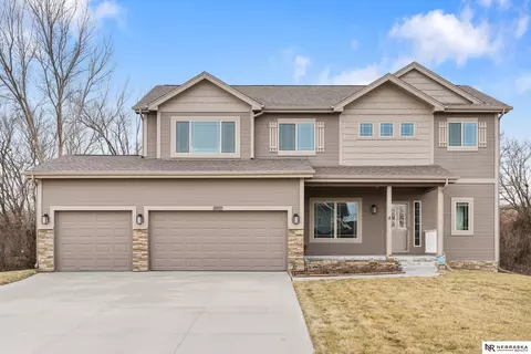 2005 Oriole Dr, Bellevue, NE 68123
