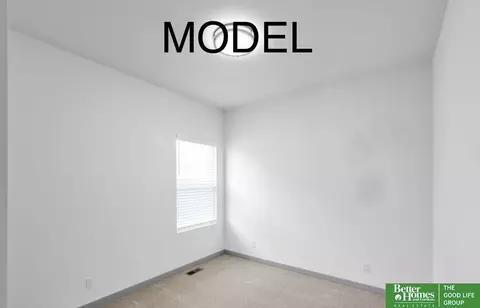 Bedroom - 8609 N 177 St, Bennington, NE 68007 photo 6 of 9