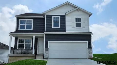 20611 Emiline St, Omaha, NE 68136