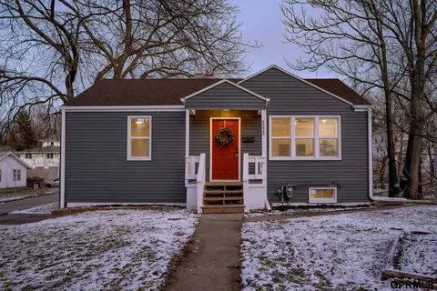 3223 N 56 St, Omaha, NE 68104