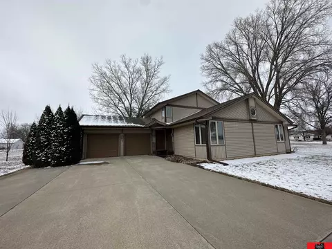 105 S 11th St, Scribner, NE 68057