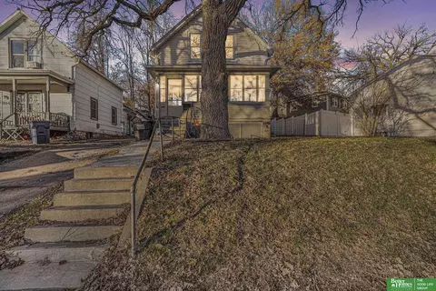 910 1st Ave, Plattsmouth, NE 68048