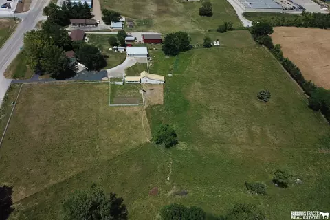 612 N 13th St, Tecumseh, NE 68450