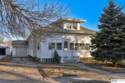 1234 E 6th St, Fremont, NE 68025