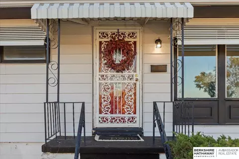 3945 N 66 St, Omaha, NE 68104
