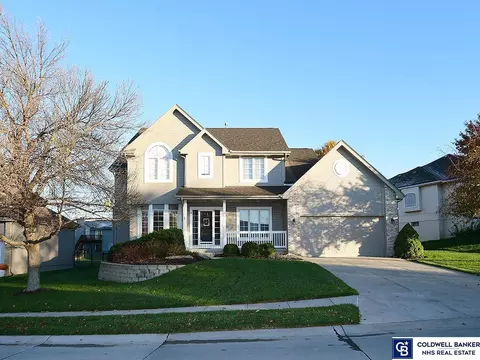 17058 Seward St, Omaha, NE 68118