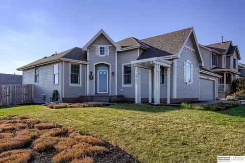 14953 Laurel Ave, Omaha, NE 68116