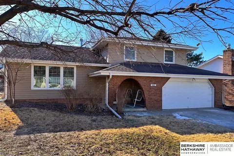 9511 Sprague St, Omaha, NE 68134