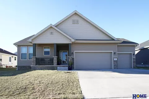 1621 La Plata Dr, Lincoln, NE 68521