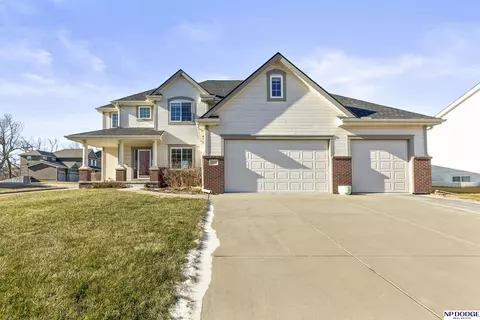 15102 S 17th St, Bellevue, NE 68123