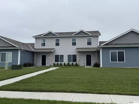 2166 N Aaron Way, Fremont, NE 68025