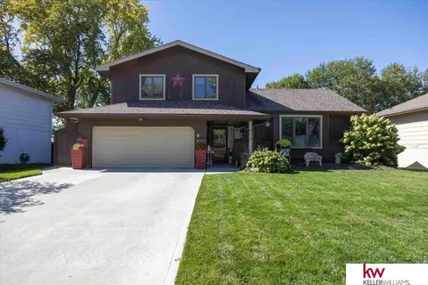 1412 Willow Ave, Bellevue, NE 68005