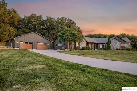 1305 Spring Oak Estates County Rd, Auburn, NE 68305