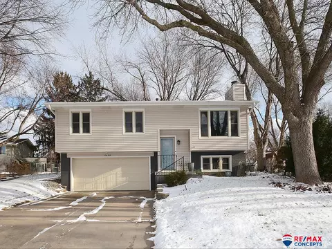 5620 Milkweed Cir, Lincoln, NE 68516