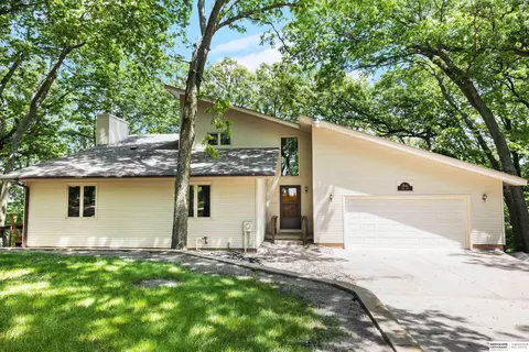 2842 Reed Ln, Fremont, NE 68025