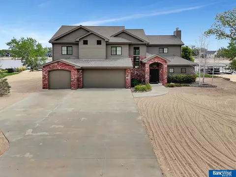 548 Sandy Pointe Pl, Ashland, NE 68003