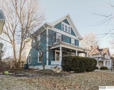221 S 29th St, Lincoln, NE 68510
