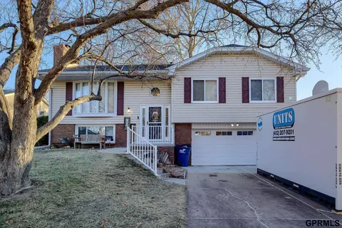 417 S 150th Cir, Omaha, NE 68144
