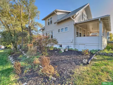 1021 N 47th Ave, Omaha, NE 68132