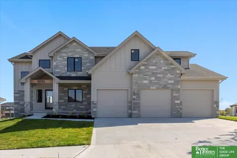 4534 S 203 St, Omaha, NE 68135