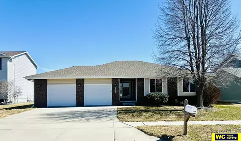 1404 Voss Dr, Blair, NE 68008