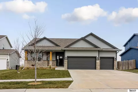7715 N 173 St, Bennington, NE 68007