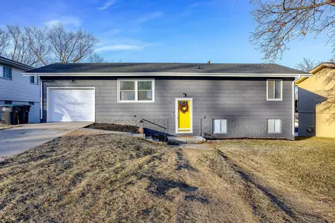 14160 N St, Omaha, NE 68137