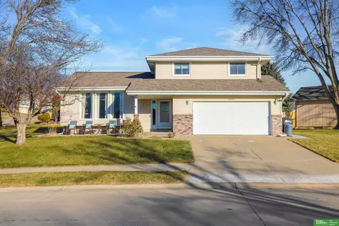 13950 Arbor Cir, Omaha, NE 68144