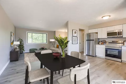 5014 Read St, Omaha, NE 68152