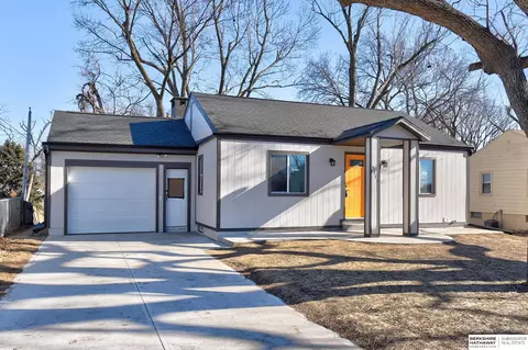 5511 S 79th St, Ralston, NE 68127