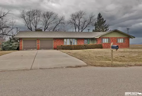100 Atlantic St, Murdock, NE 68407