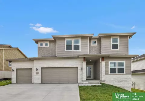 11128 N 161 Ave, Bennington, NE 68007