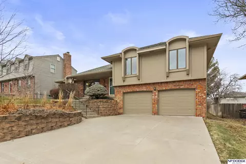 16630 Martha Cir, Omaha, NE 68130