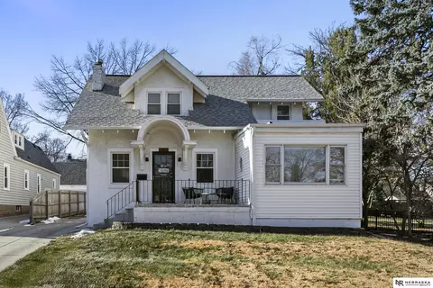 2403 Bradfield Dr, Lincoln, NE 68502