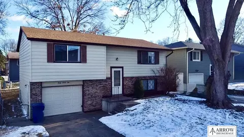 4710 Goldrenrod Ln, Lincoln, NE 68512