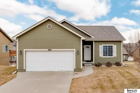 16070 Redman Ave, Omaha, NE 68116