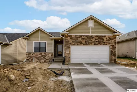 13063 S 44th Ave, Bellevue, NE 68123