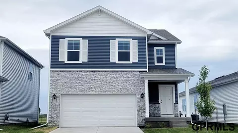 17675 Rose Lane Rd, Omaha, NE 68136