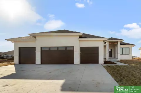 5411 N 196th St, Elkhorn, NE 68022