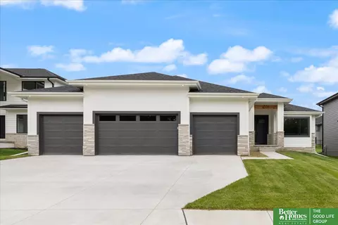 5725 N 195th St, Elkhorn, NE 68022