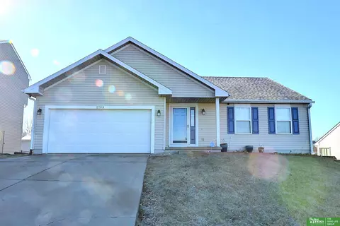 2709 Duane Ave, Bellevue, NE 68123