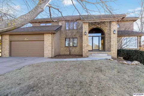 15405 Lloyd St, Omaha, NE 68144