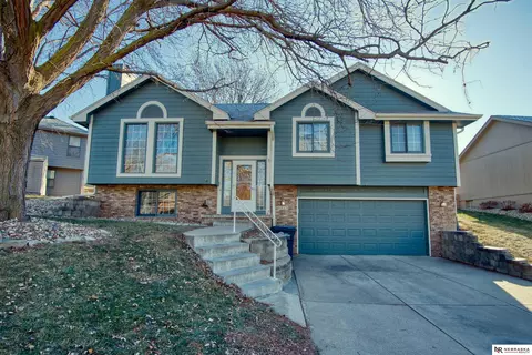 6623 S 91st Ave, Omaha, NE 68127