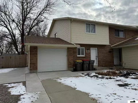4620 Tipperary Trl, Lincoln, NE 68512