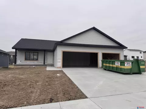 817 Middleton Ave, Lincoln, NE 68521