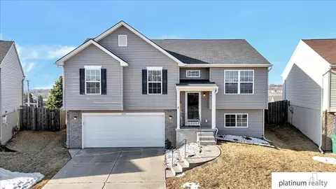 8871 Kimball St, Omaha, NE 68122
