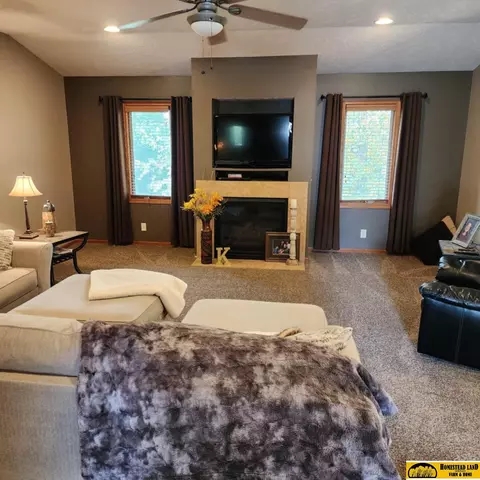 Living - 501 Madison St, Pickrell, NE 68422 photo 1 of 4