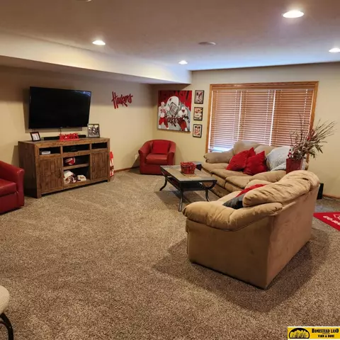 Living - 501 Madison St, Pickrell, NE 68422 photo 4 of 4