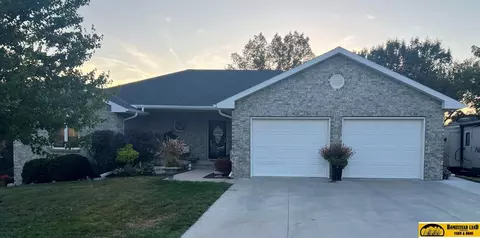 501 Madison St, Pickrell, NE 68422